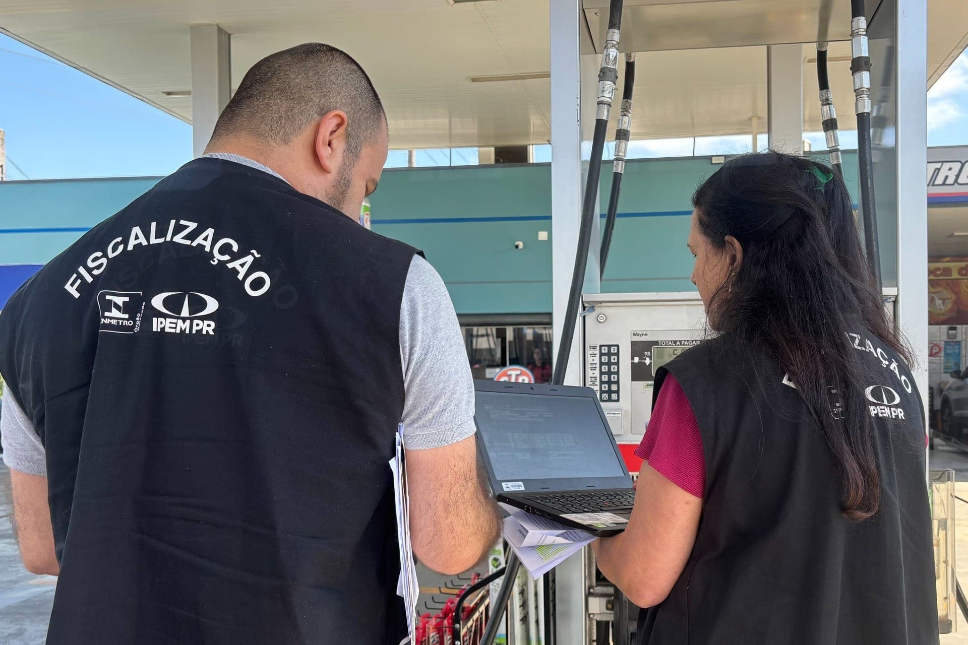 Operação do Ipem reprova 95 bombas de combustíveis e interdita outras 6 no Paraná