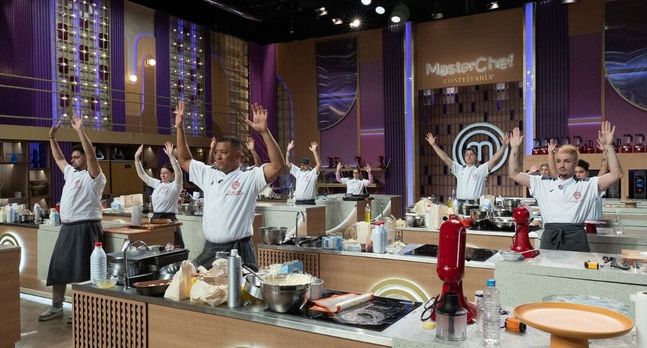 Participantes ao fim da prova do MasterChef Confeitaria