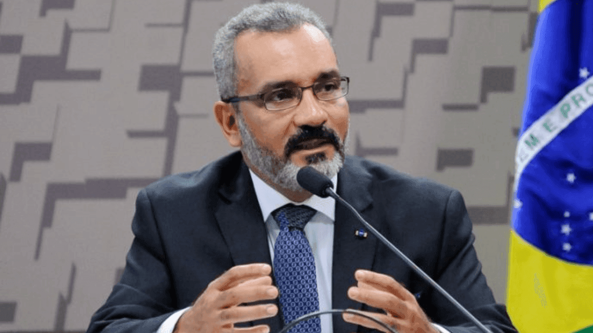 Túlio: Embaixador Fernando Igreja foi única testemunha do Brasil de encontro entre Lula e Trump