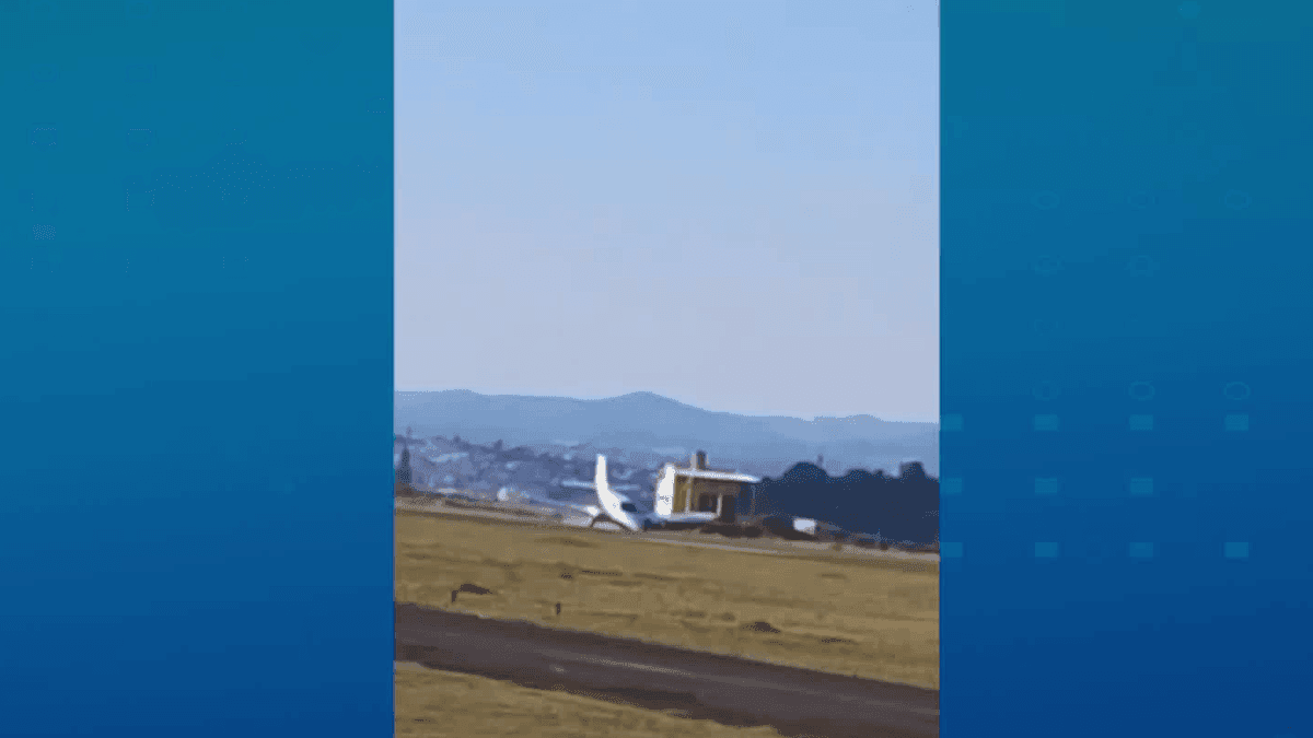 Avião de pequeno porte faz pouso de emergência em Aeroporto no interior de SP