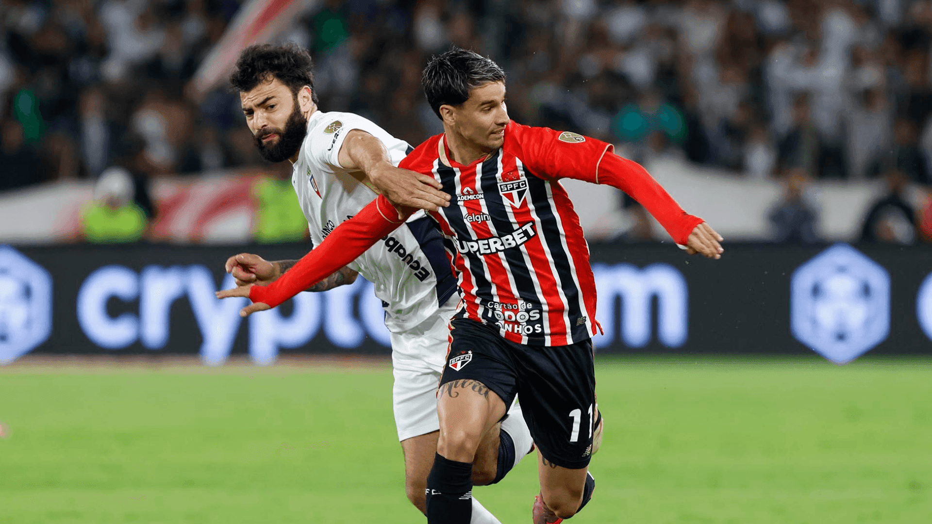 Ferreirinha em ação no primeiro jogo entre São Paulo e LDU, em Quito, pelas quartas de final da Libertadores