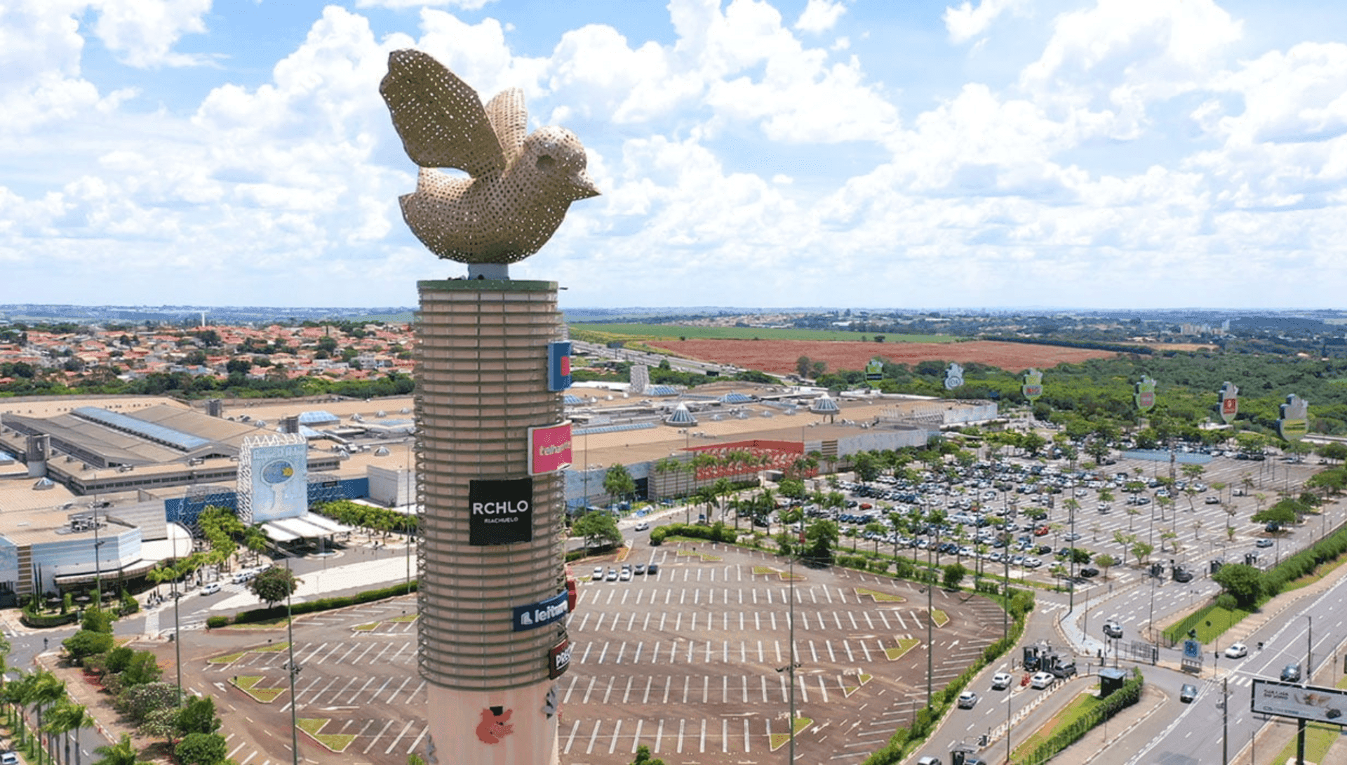 A interdição será necessária para o içamento de peças de concreto de grande porte por guindaste nas proximidades do shopping