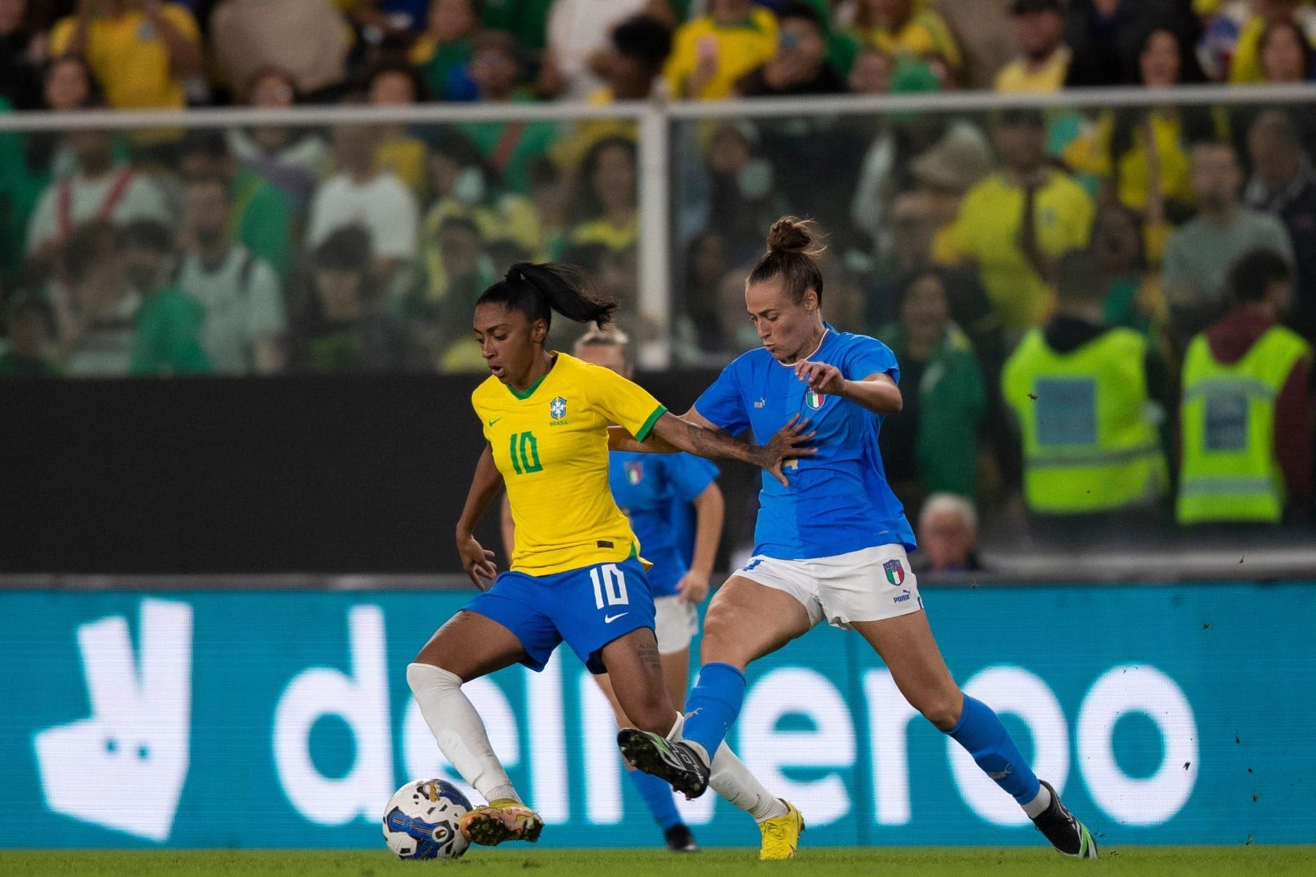 Kerolin durante o último jogo da Seleção Feminina com a Itália, em Gênova