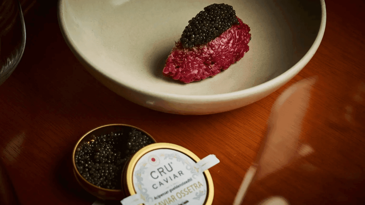 Lata de Ossetra da Cru Caviar, vendida no Brasil a R$ 12 mil o quilo