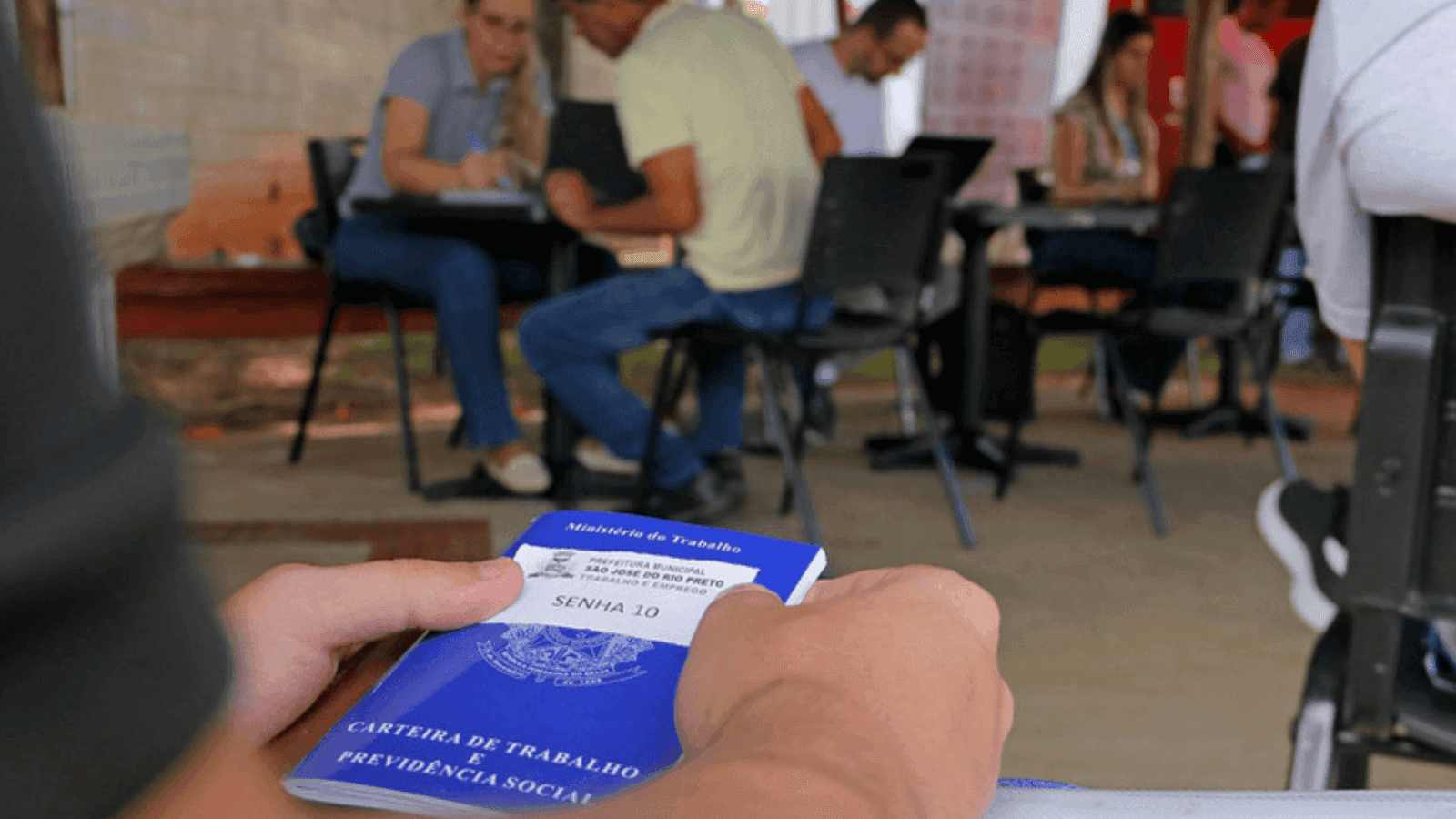 Ação oferece entrevistas, currículos e vagas em quatro bairros