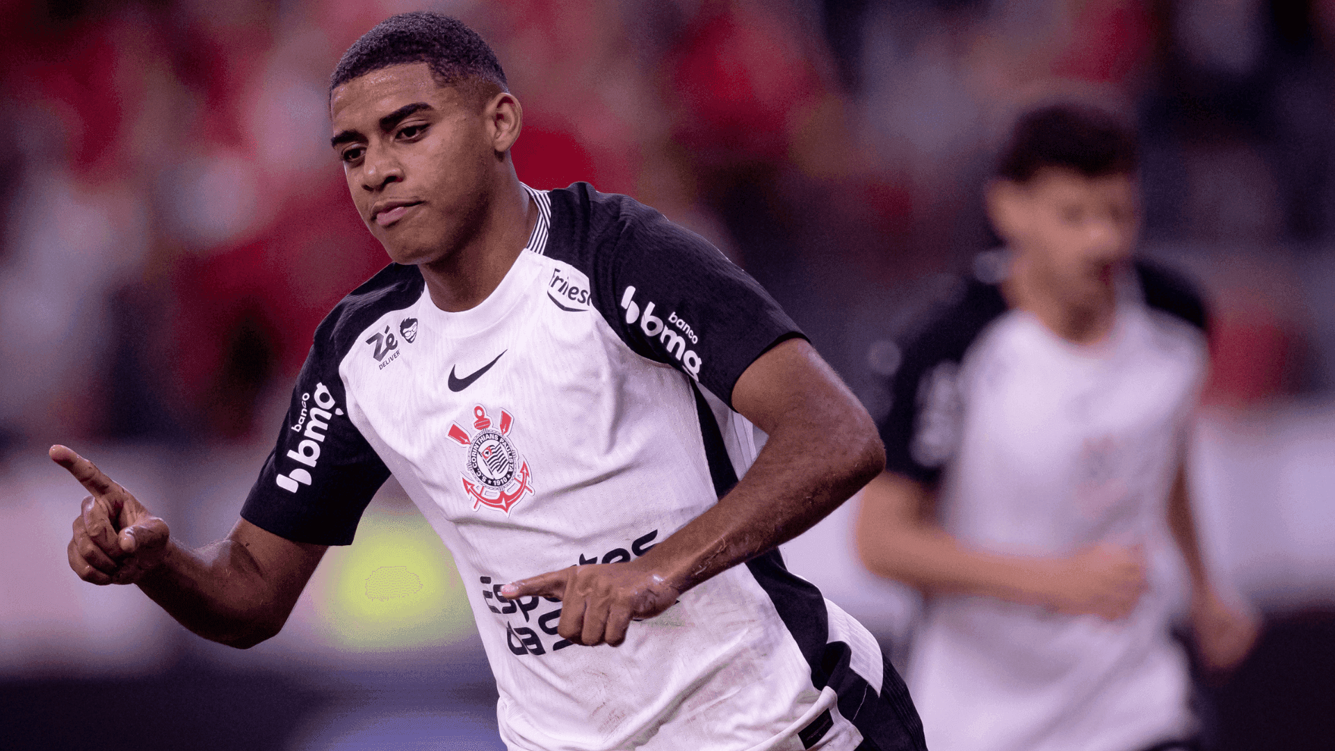 Jovem destaque corintiano Gui Negão marcou mais um gol no empate com o Internacional, no Beira-Rio. Timão recebe o Mirassol neste sábado, na Arena Corinthians
