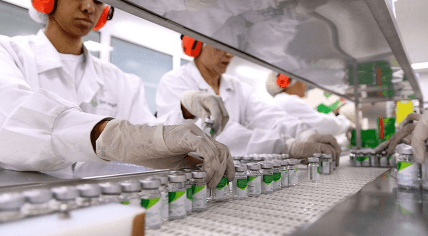 Na comparação com agosto de 2024, a produção industrial caiu 0,7%.