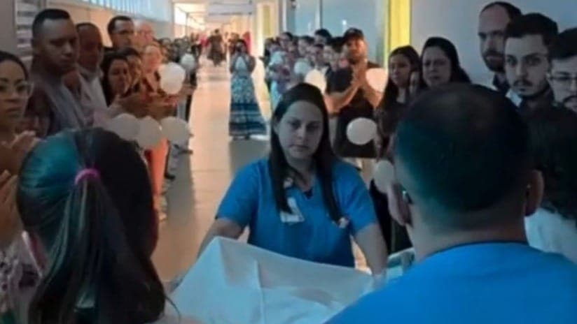 Passagem do paciente da UTI para o centro cirúrgico