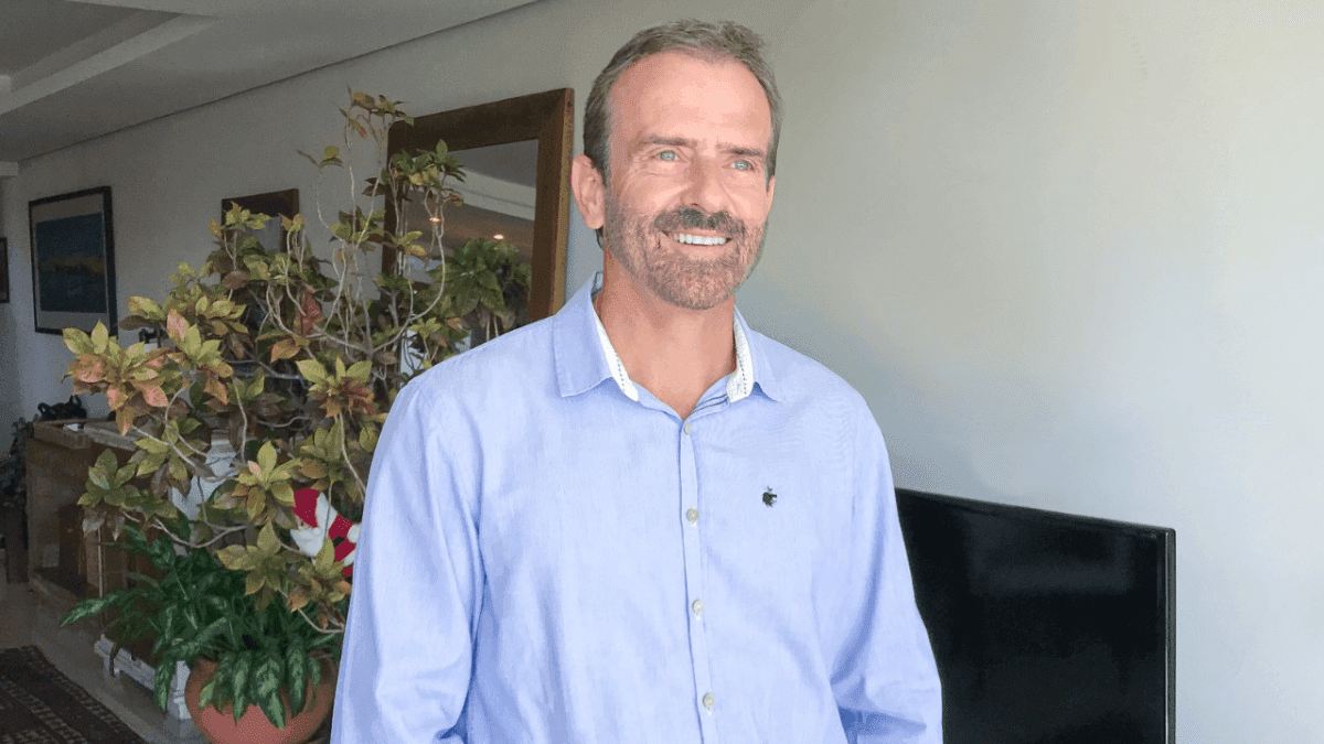 Diretor do Grêmio isenta Marlon e diz que CBF devia rebaixar árbitros