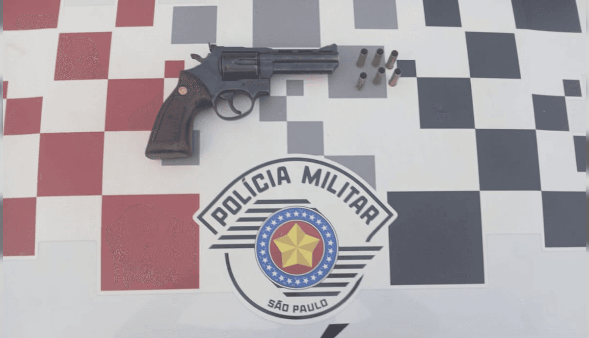 Homem é preso após ameaçar ex-namorada e atirar contra a casa dela, em Cachoeira Paulista