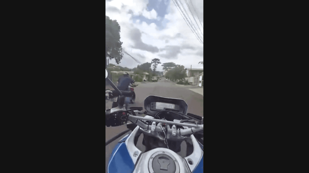 Perseguição policial termina com motociclista preso por tráfico de drogas no RS