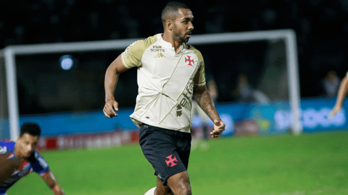 Paulo Henrique, do Vasco, é convocado por Ancelotti para amistosos da Seleção