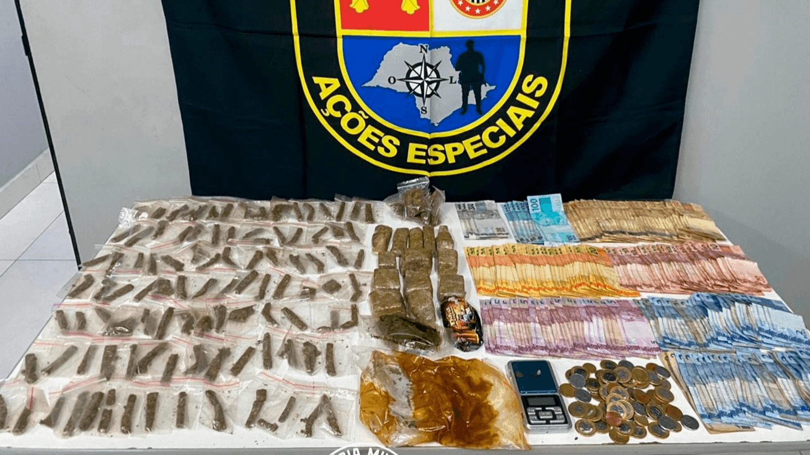 A ação dos policiais aconteceu no bairro Vila Falcão