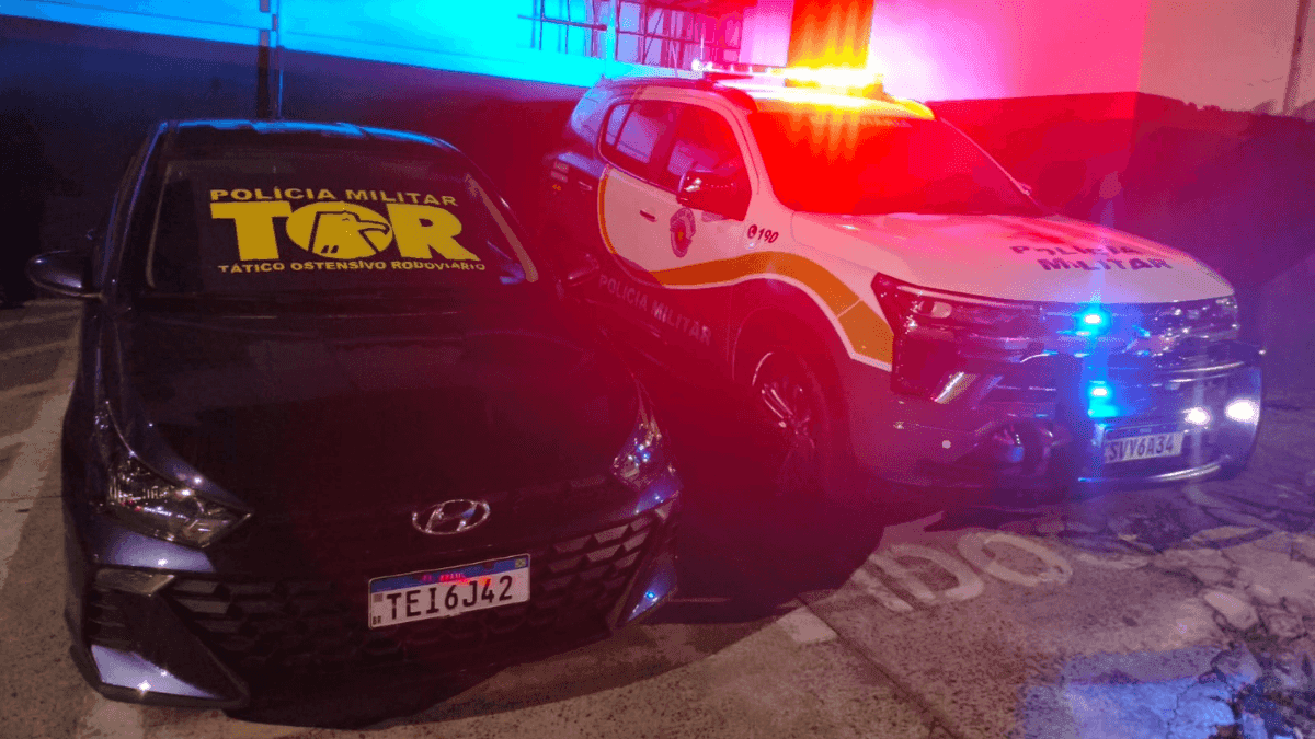 Veículo apreendido pela Polícia Militar Rodoviária