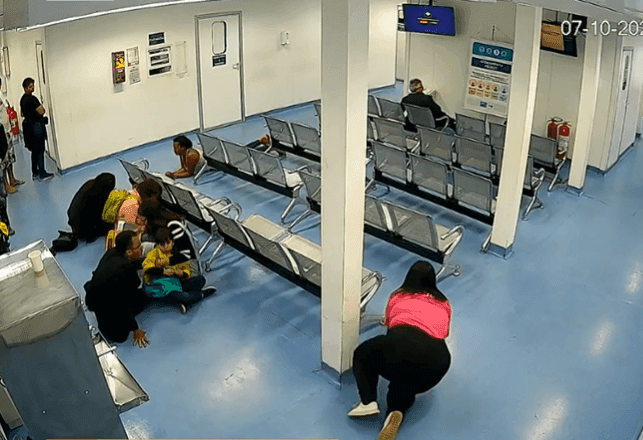 Pacientes e funcionários de UPA se escondem ao perceberem troca de tiros