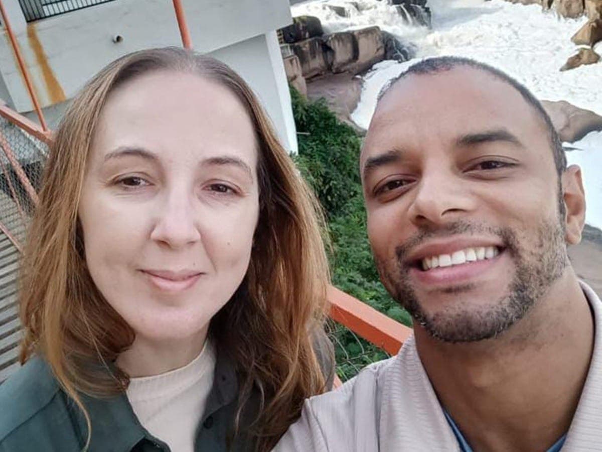Priscila e Divaldo contam história de amor que começou na Band FM