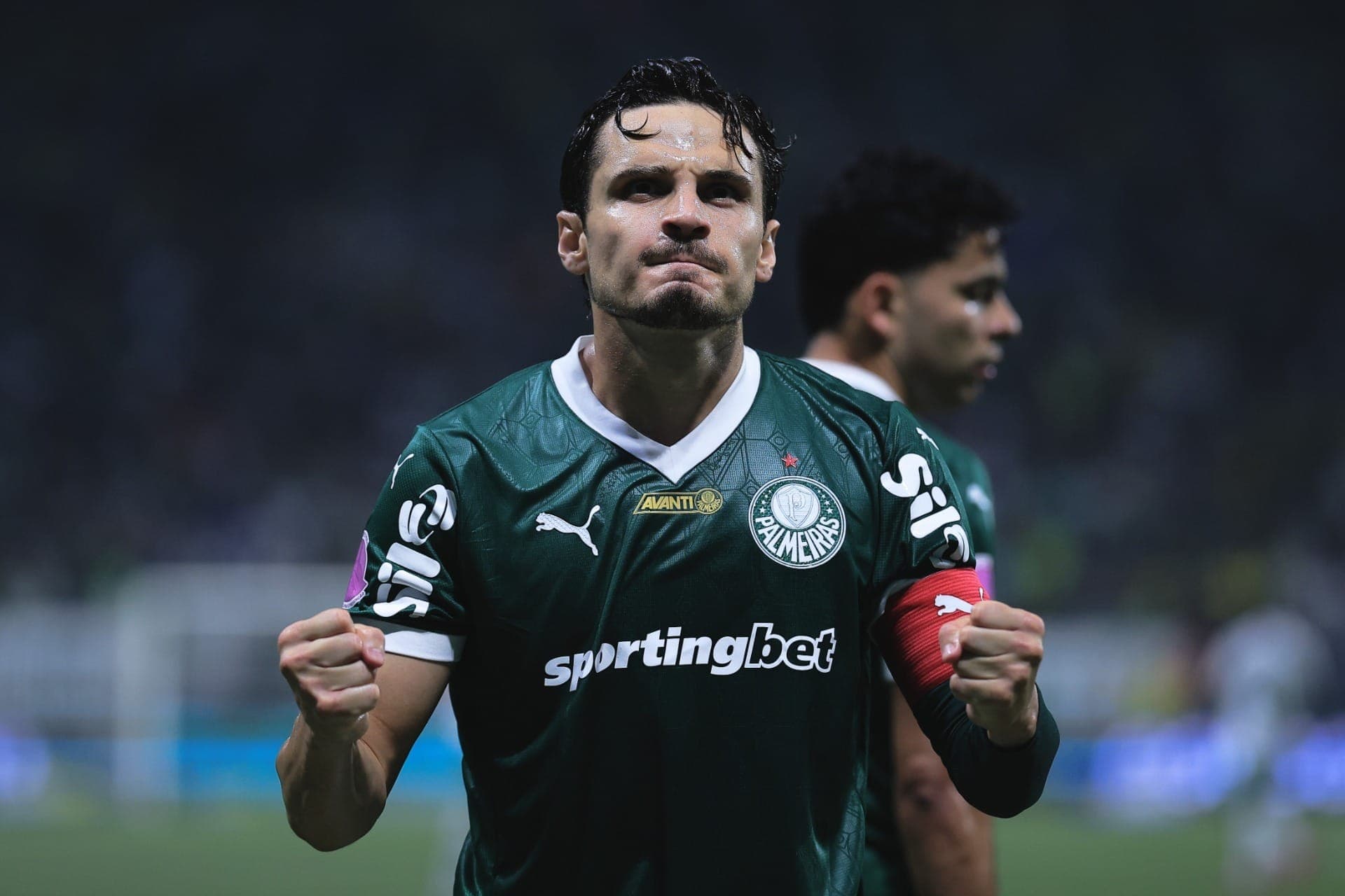 Raphael Veiga comemora gol do Palmeiras