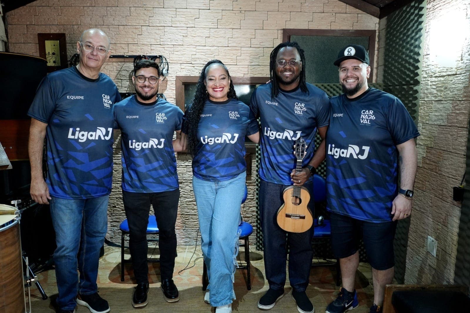 O lançamento do álbum está previsto para o mês de novembro nas plataformas digitais