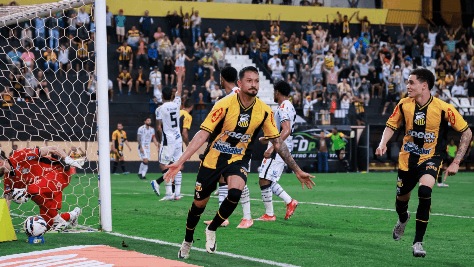 O Tigre do Vale bateu o adversário por 3 a 0 no Jorjão