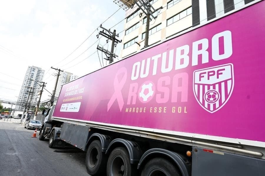 Outubro Rosa: carreta de mamografia abre inscrições para exames gratuitos em Taubaté