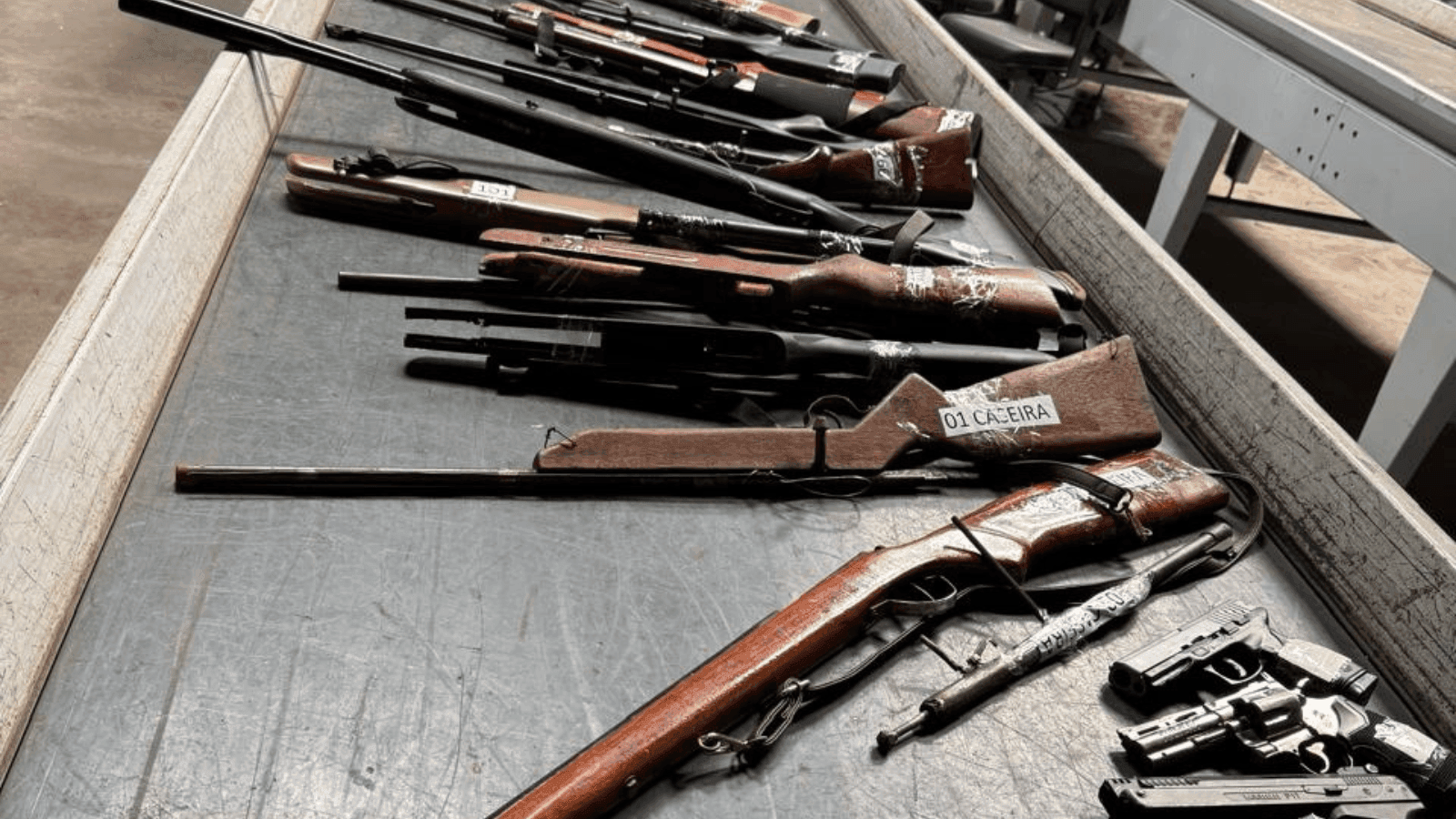 As armas foram apreendidas pelas 19 unidades policiais