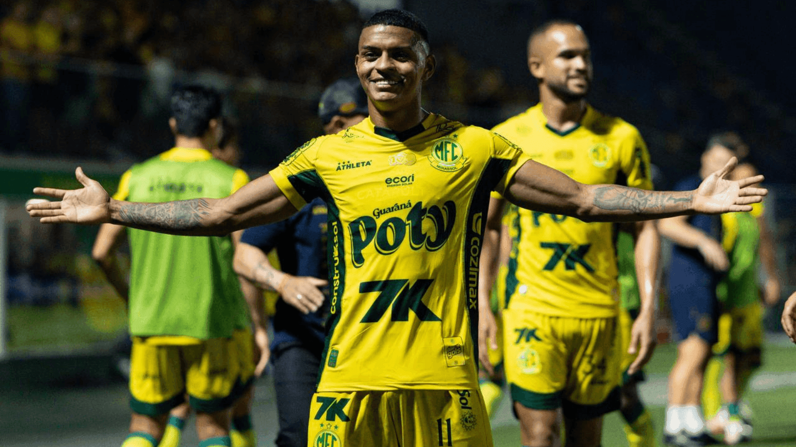 O Leão bateu o Colorado por 3 a 1 jogando no Maião