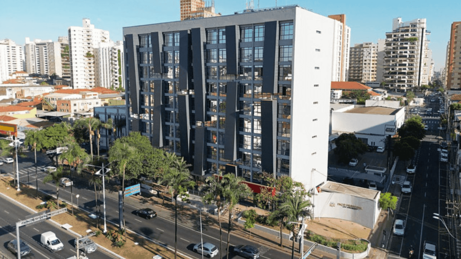 Ações acontecem no Paço Municipal e escola da rede municipal