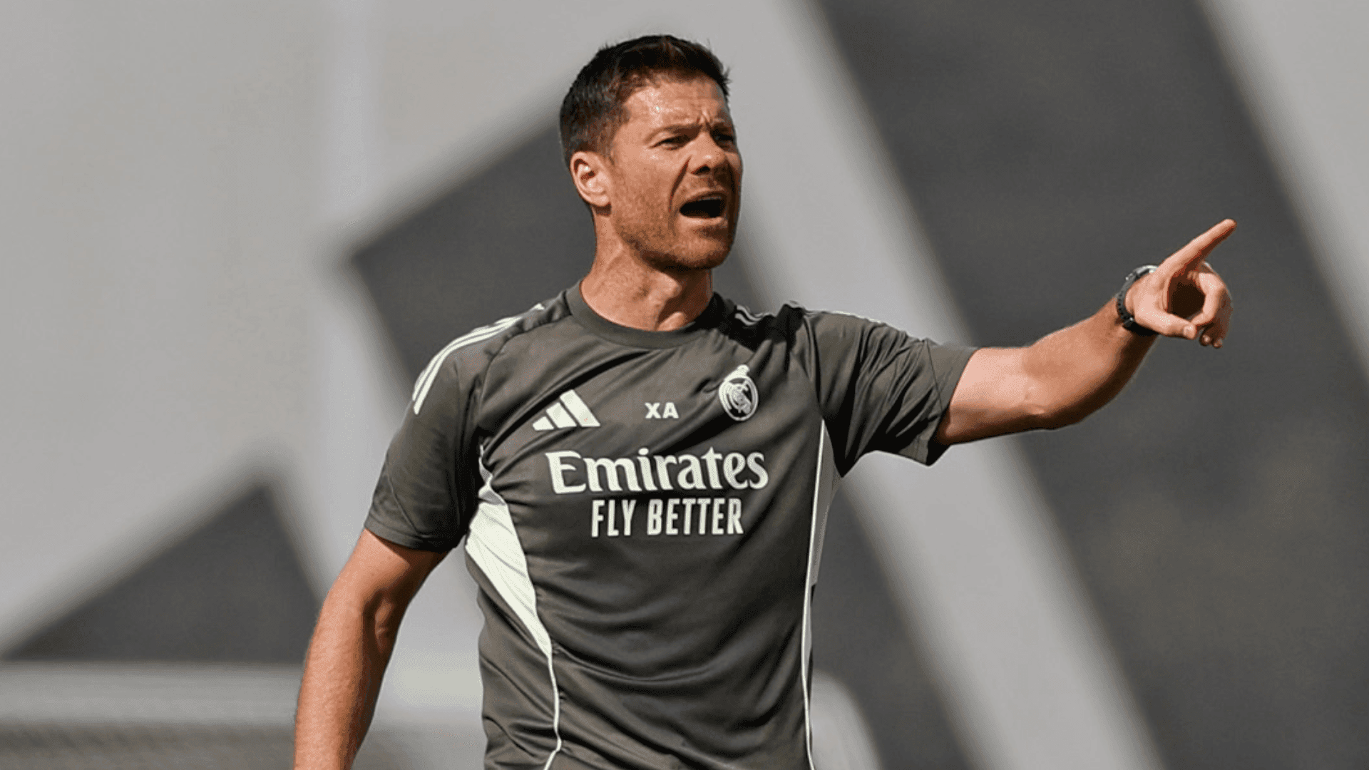 Real de Xabi Alonso recebe Juventus nesta quarta (22) no Santiago Bernabéu