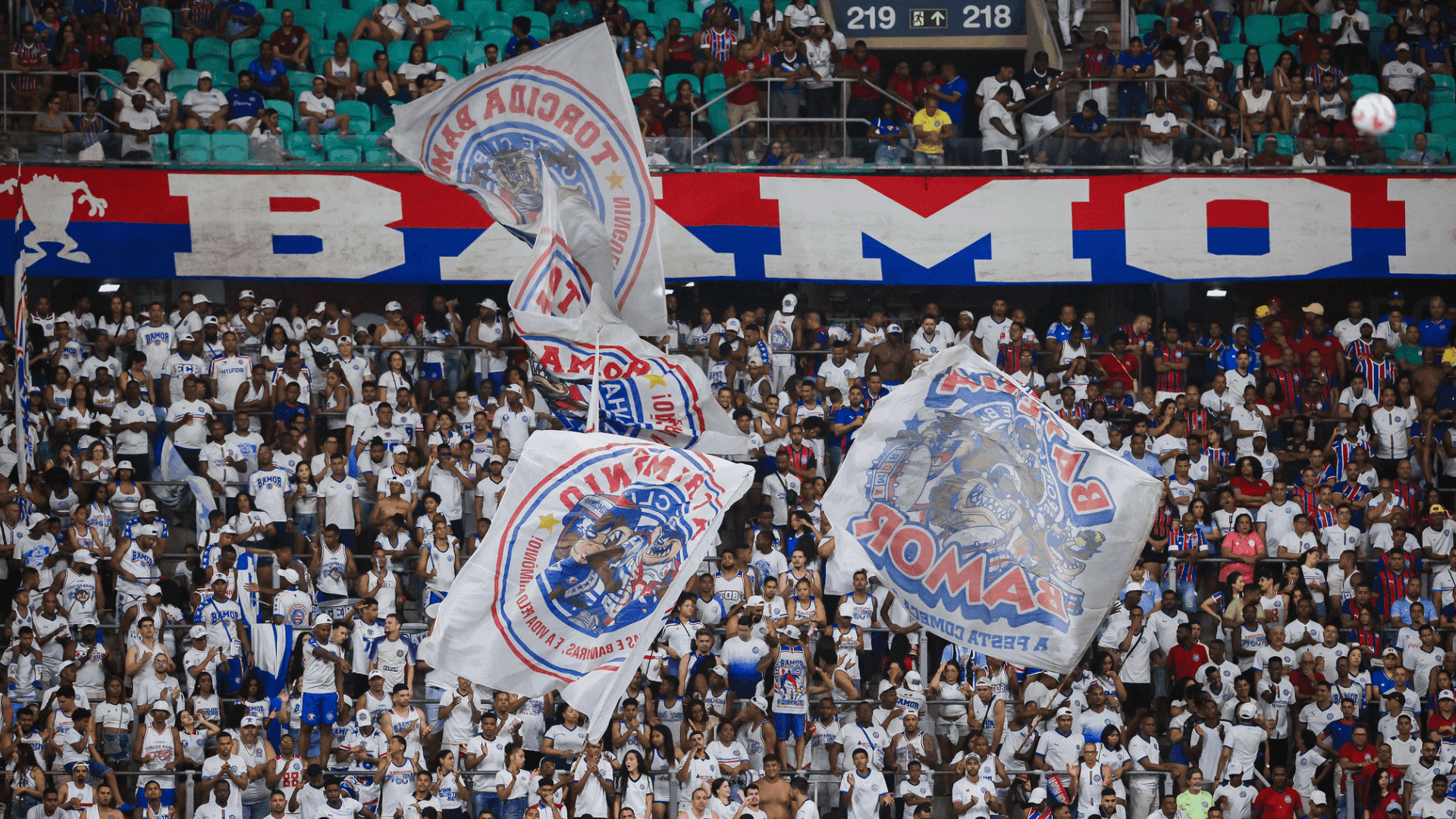 Com apoio da sua torcida, Bahia recebe o Internacional nesta quarta (22) em jogo atrasado do Brasileiro