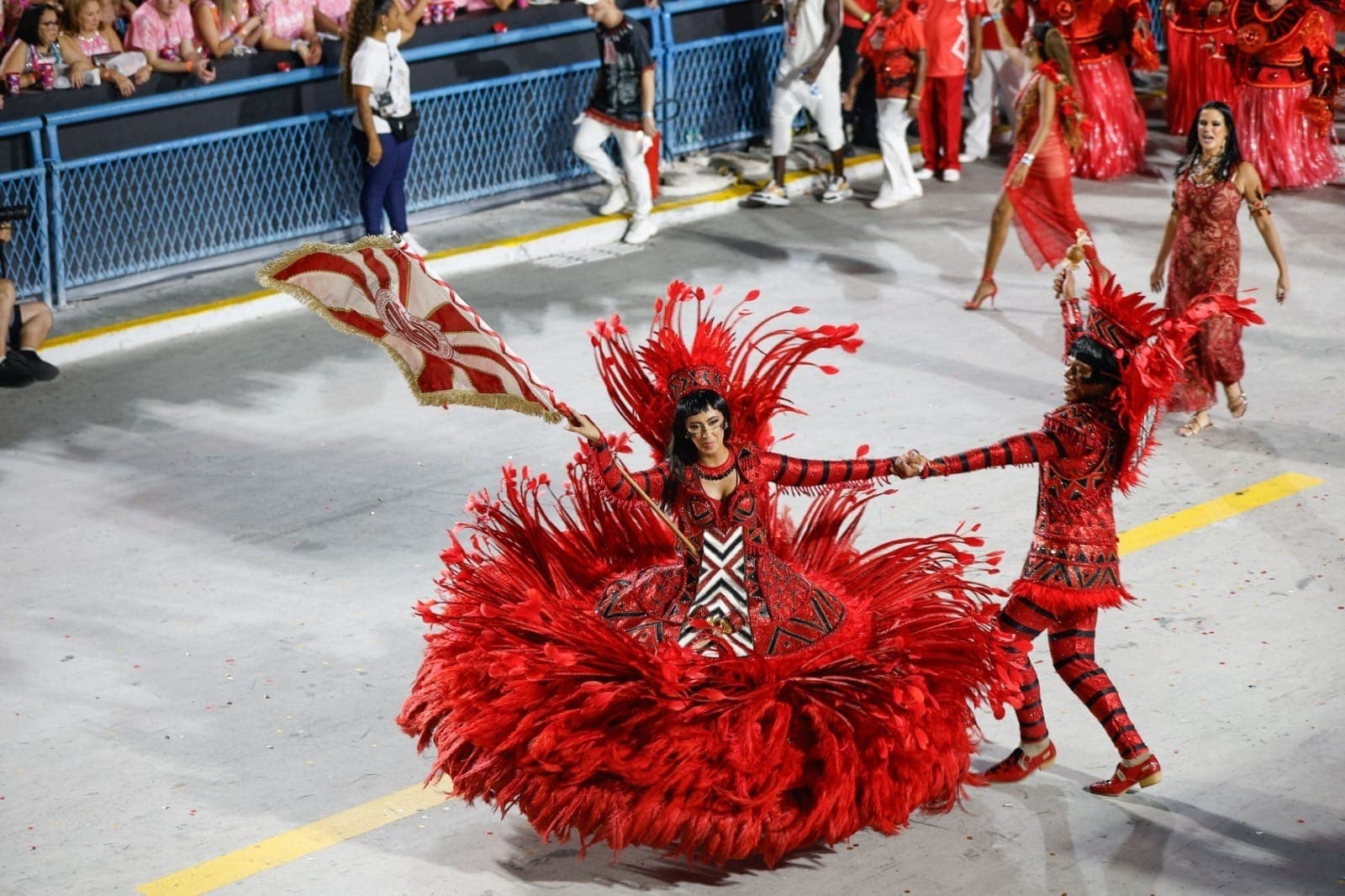 Os desfiles da Série Ouro acontecerão nos dias 13 e 14 de fevereiro, na Marquês de Sapucaí.