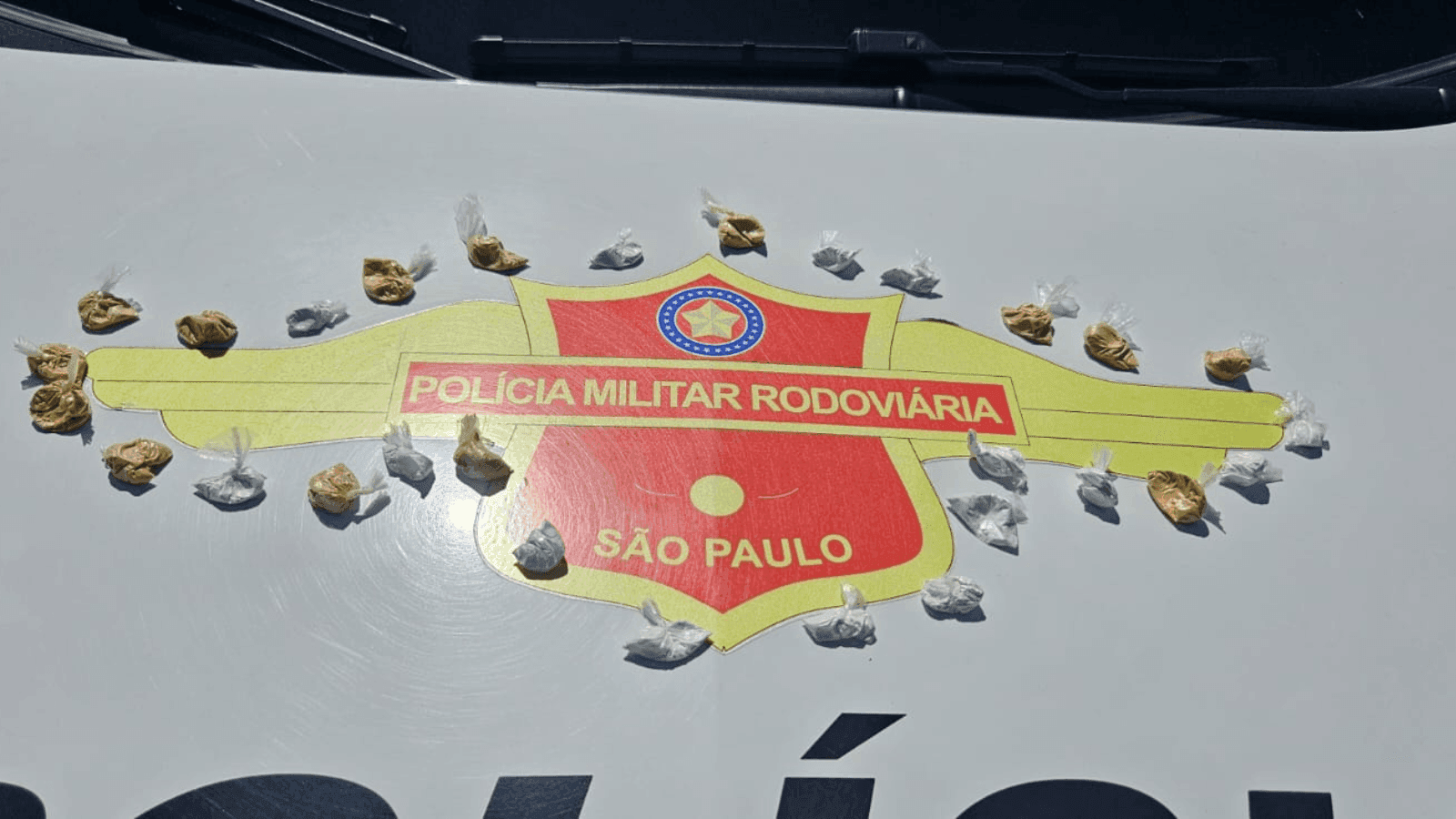 O indivíduo estava de posse de 29 papelotes da droga