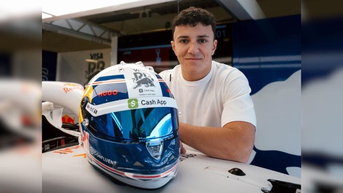 Isack Hadjar usa capacete em homenagem a Alain Prost no GP do México