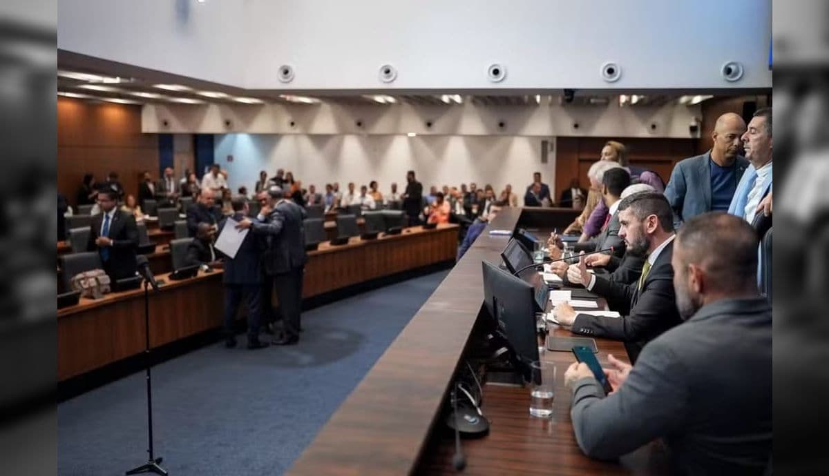 Deputados da Alerj discutem projetos sobre reestruturação e retorno de policiais aposentados