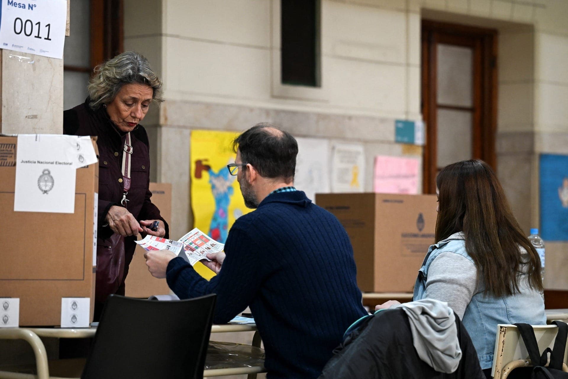 Eleição legislativa da Argentina tem mais de 33% de abstenção