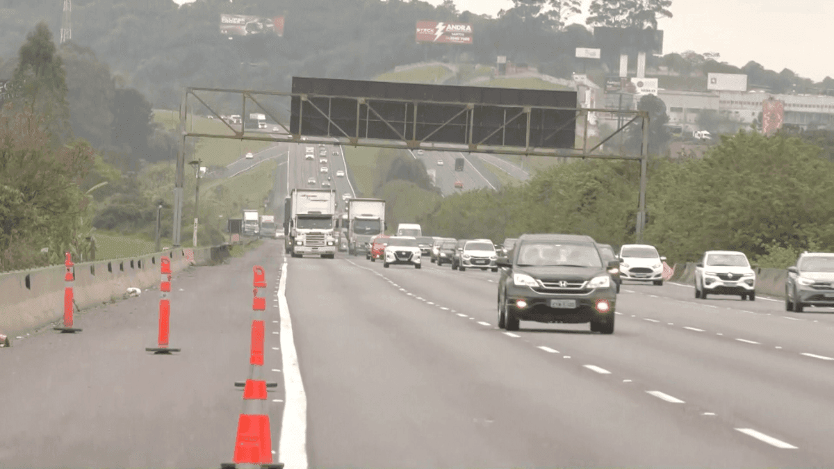 Criminoso morre após troca tiros em tentativa de assalto na Rodovia dos Imigrantes (SP)