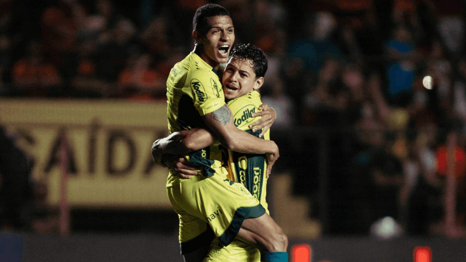 No duelo dos leões, o paulista levou a melhor por 2 a 1