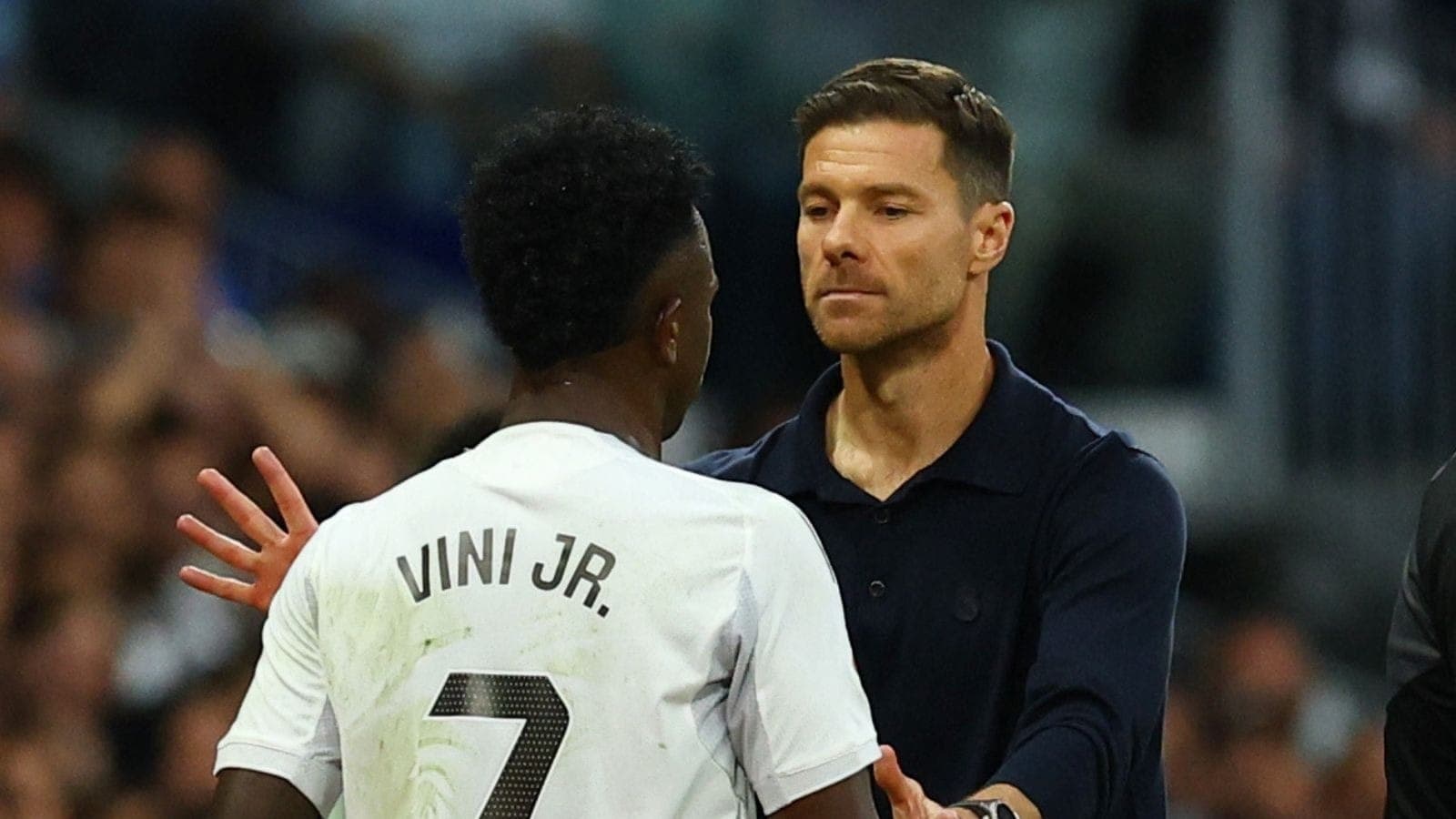 Vinicius Júnior e Xabi Alonso