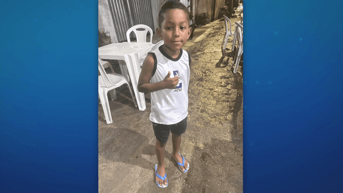 Criança é encontrada morta dentro de mala na porta de cemitério em Belém (PA)