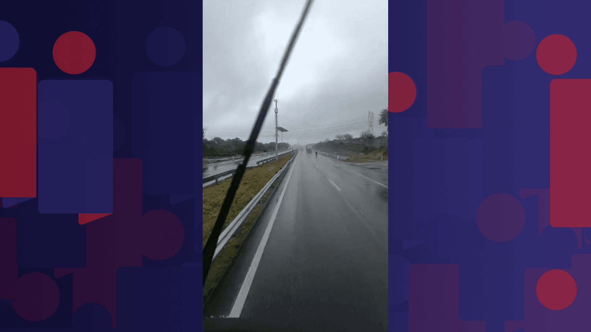 Imagens enviadas por ouvintes da BandNews FM mostram o congestionamento no trecho e a proporção do vazamento.