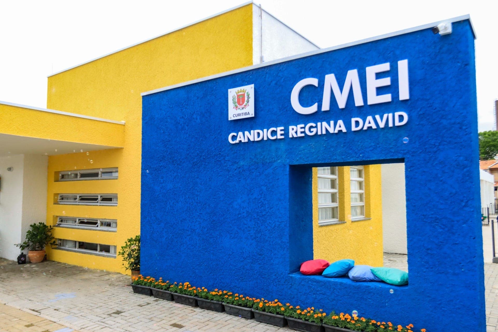 Prefeito Eduardo Pimentel entrega o CMEI Candice Regina David, na CIC, com 112 vagas para berçário e maternal. Unidade é a 240ª da cidade e a primeira inaugurada na atual gestão.
