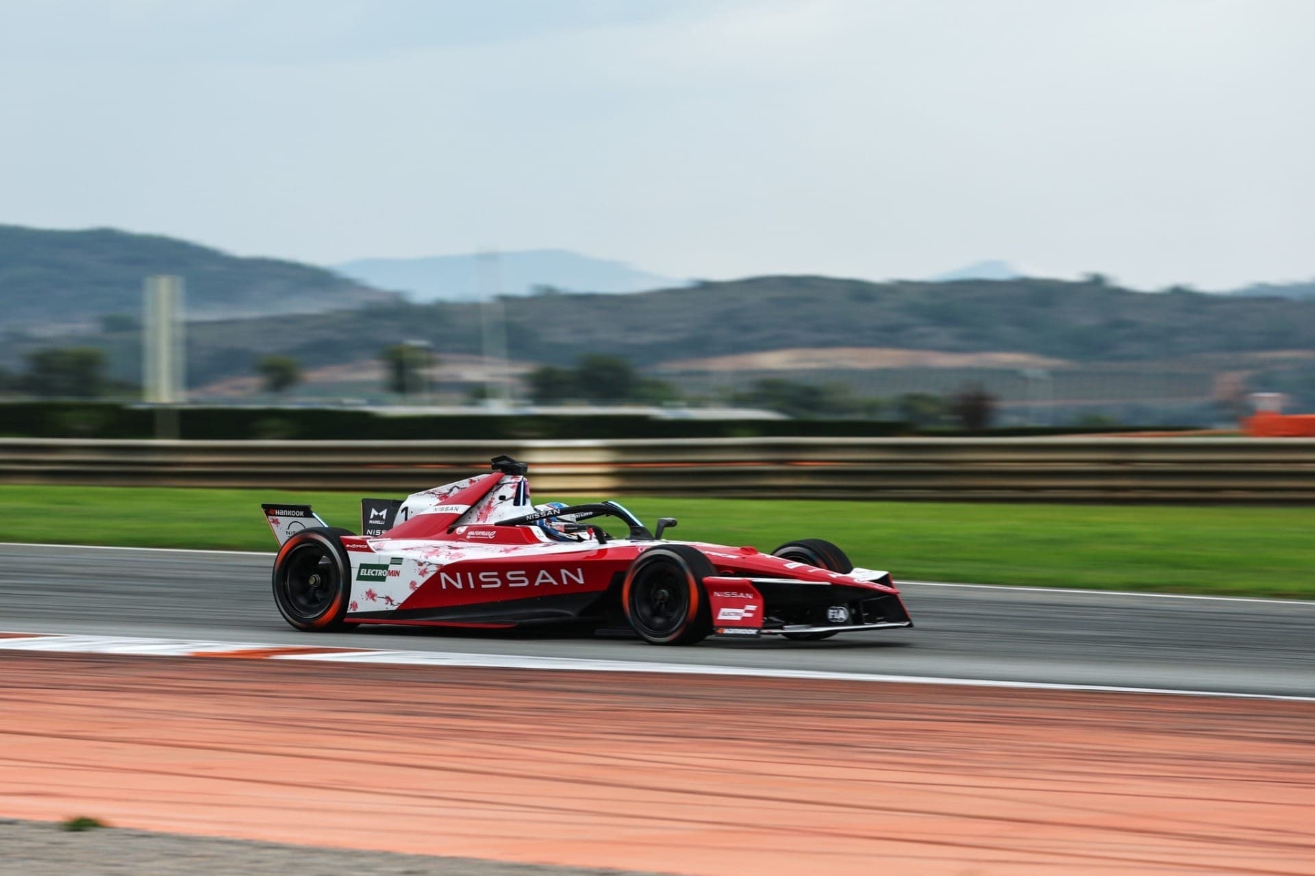 Rowland fecha testes da Fórmula E na frente e confirma bom momento da Nissan