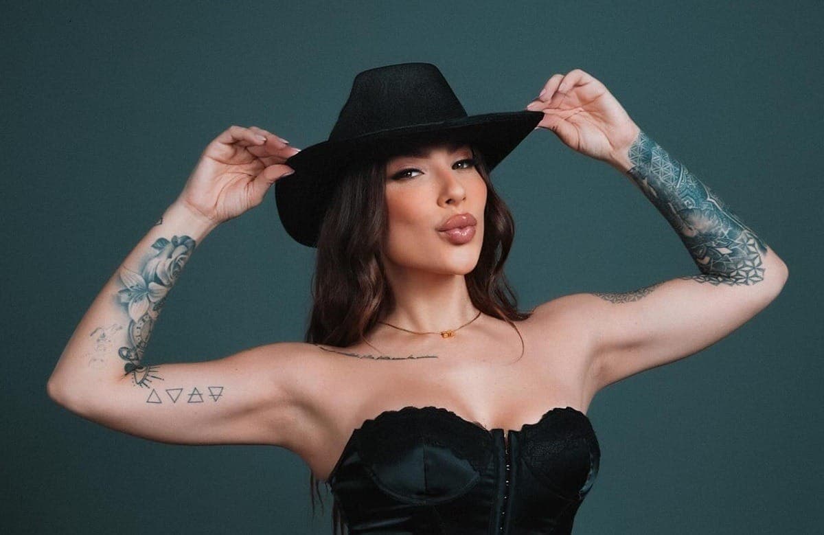 Martina é expulsa de A Fazenda