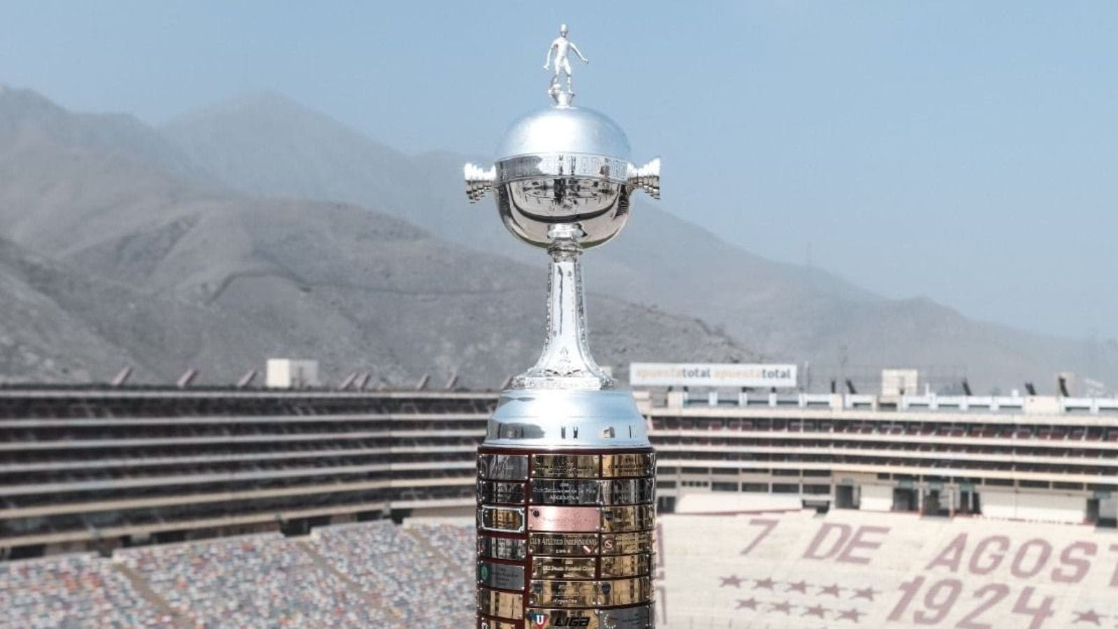 Taça da Libertadores no Monumental de Lima