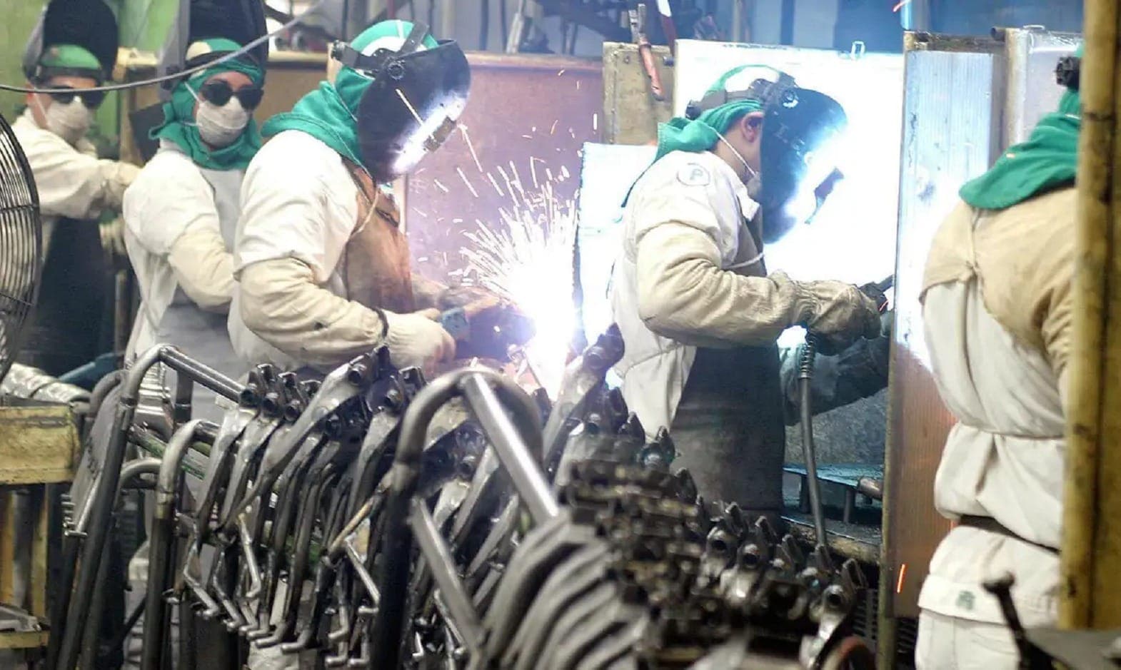 Indústria brasileira recua 0,4% em setembro