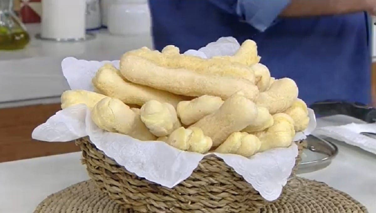 Para essa receita de biscoito dar certo, é obrigatório usar o polvilho azedo