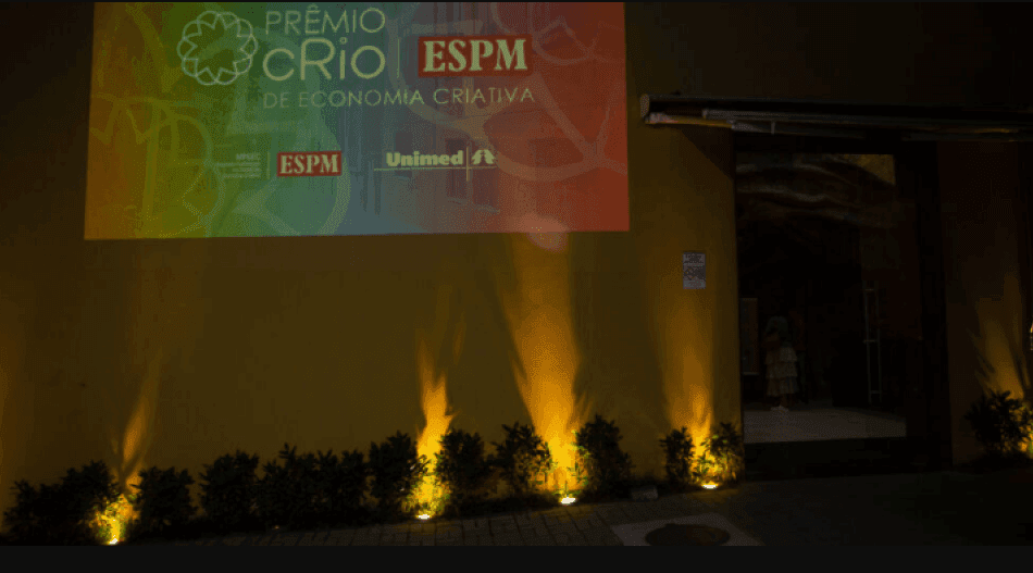 O Rio de Janeiro é o segundo maior polo de economia criativa do Brasil, em um segmento que representa mais de 3% do PIB nacional e emprega cerca de 1 milhão de pessoas.