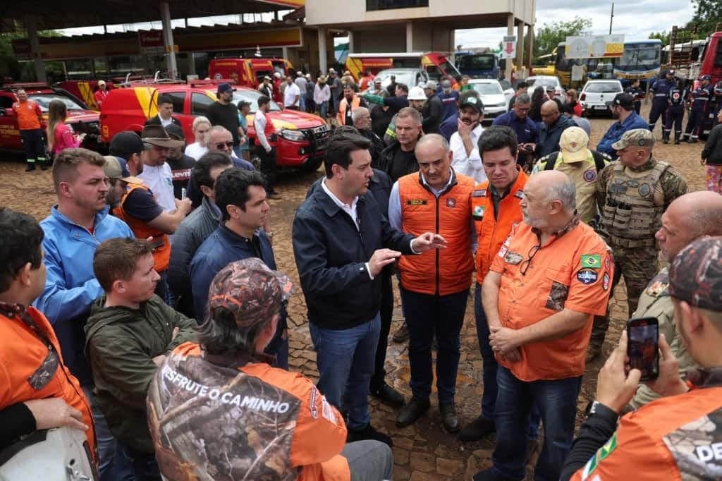 Governo decreta calamidade e promete reconstrução da cidade