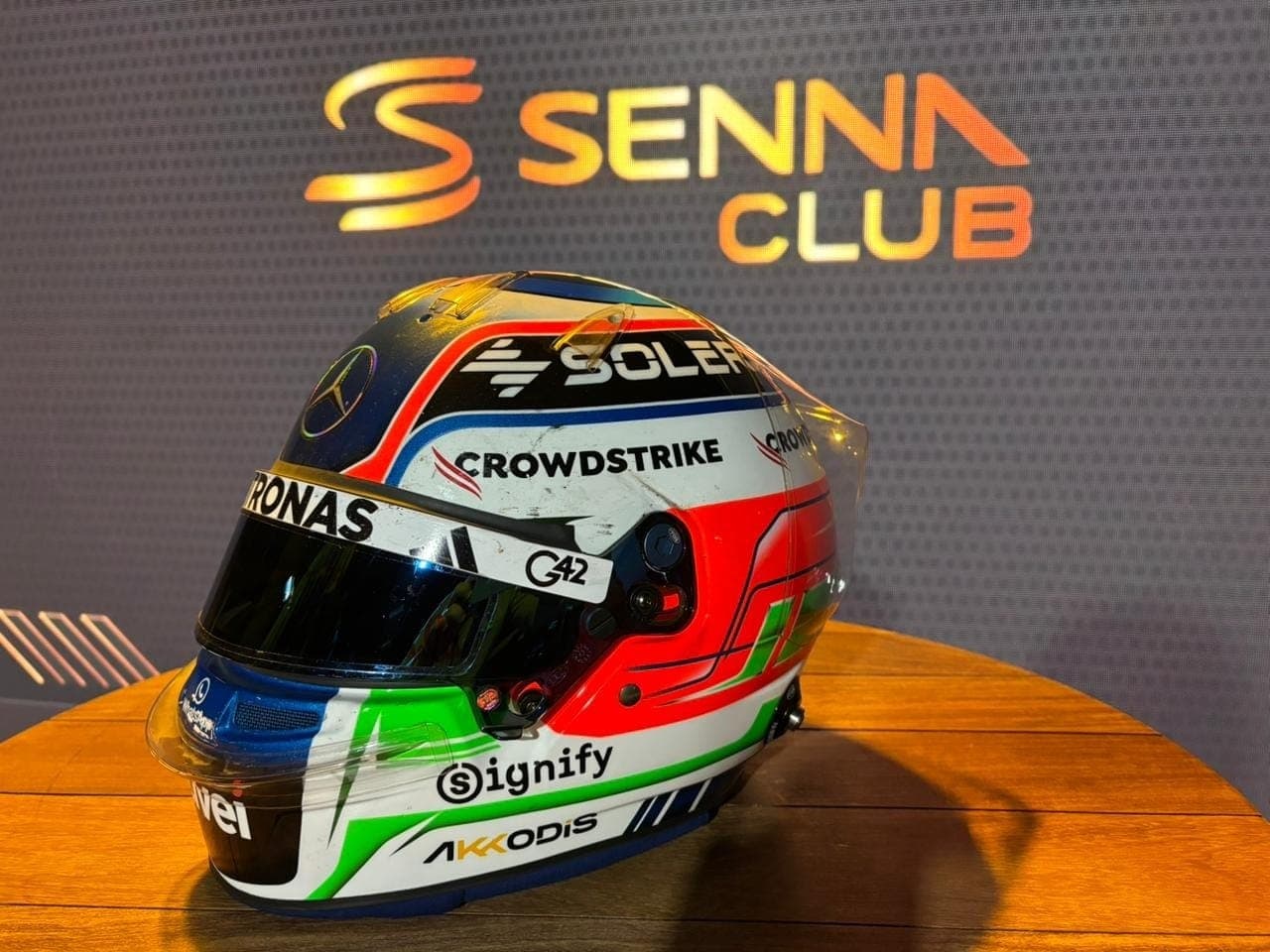 Equipamento foi entregue ainda em Interlagos após a prova do domingo