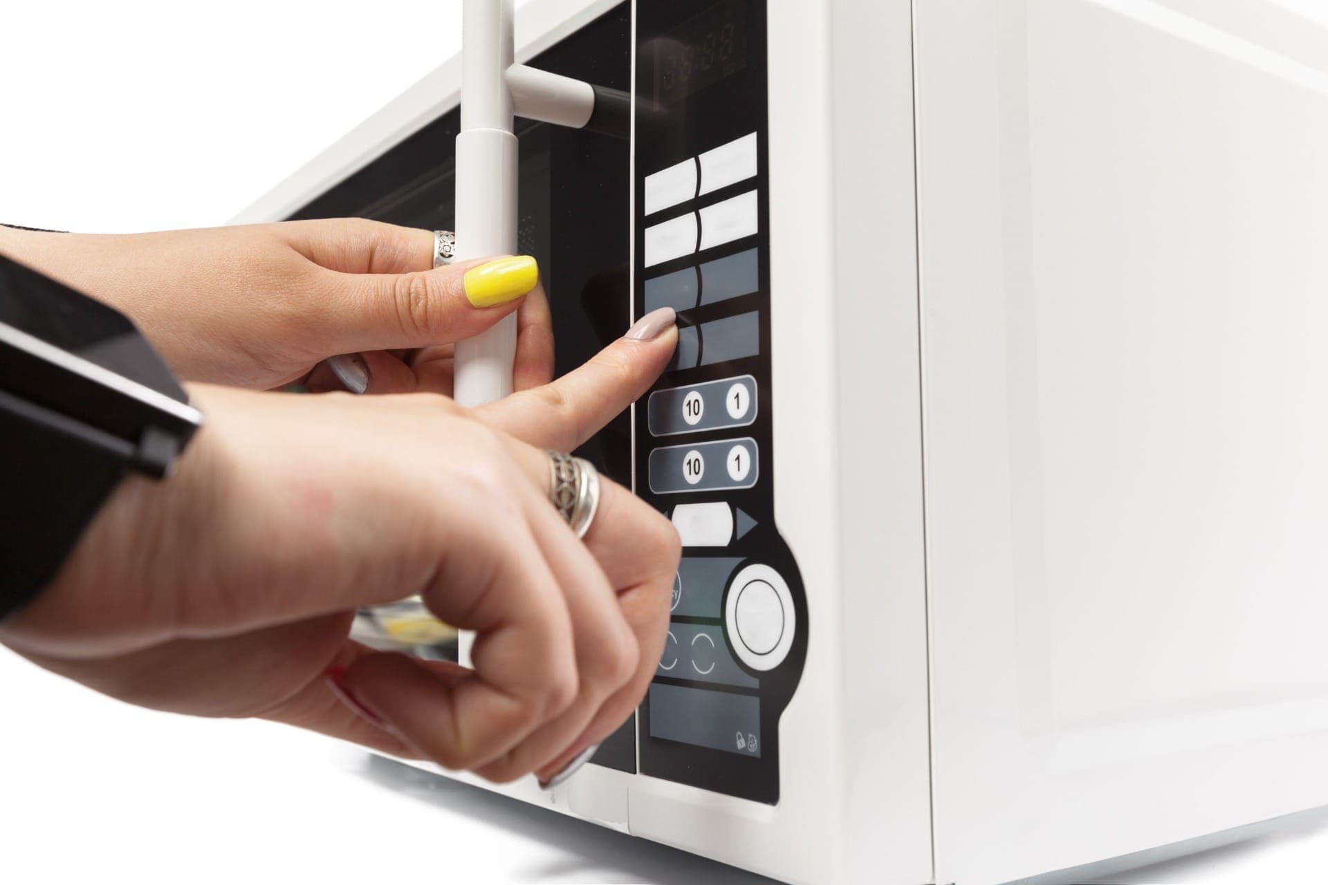 Aprenda a fazer pratos doces e salgados no micro-ondas