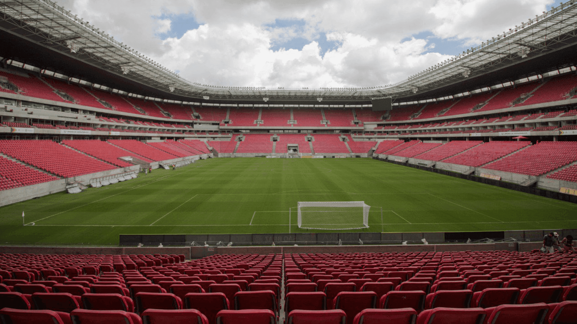 Arena Pernambuco será o palco deste sábado (15) do duelo rubro-negro entre Sport e Flamengo pelo Brasileirão